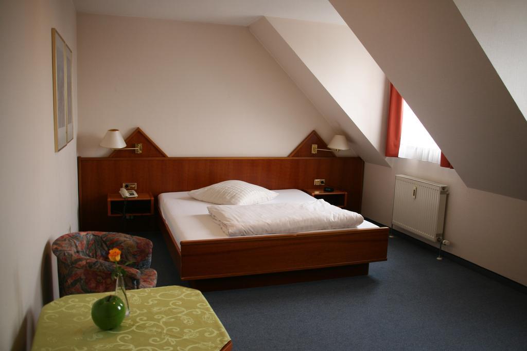 Atrium Hotel Crimmitschau Zimmer foto