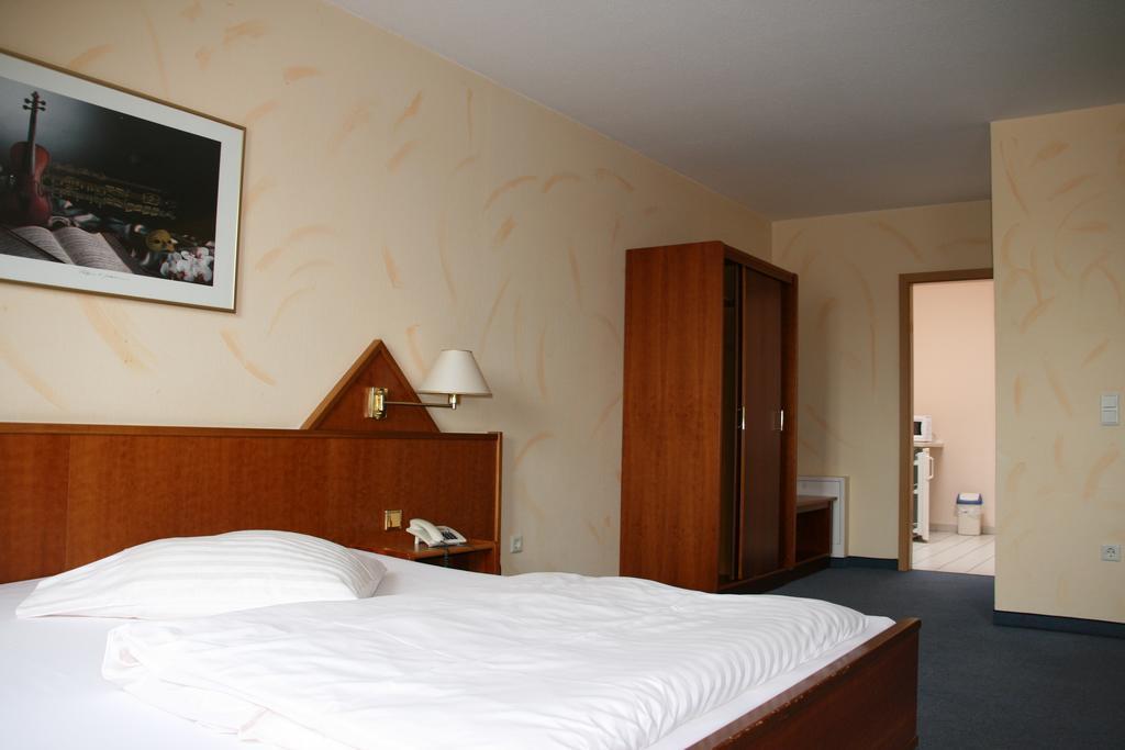 Atrium Hotel Crimmitschau Zimmer foto