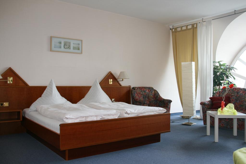 Atrium Hotel Crimmitschau Zimmer foto