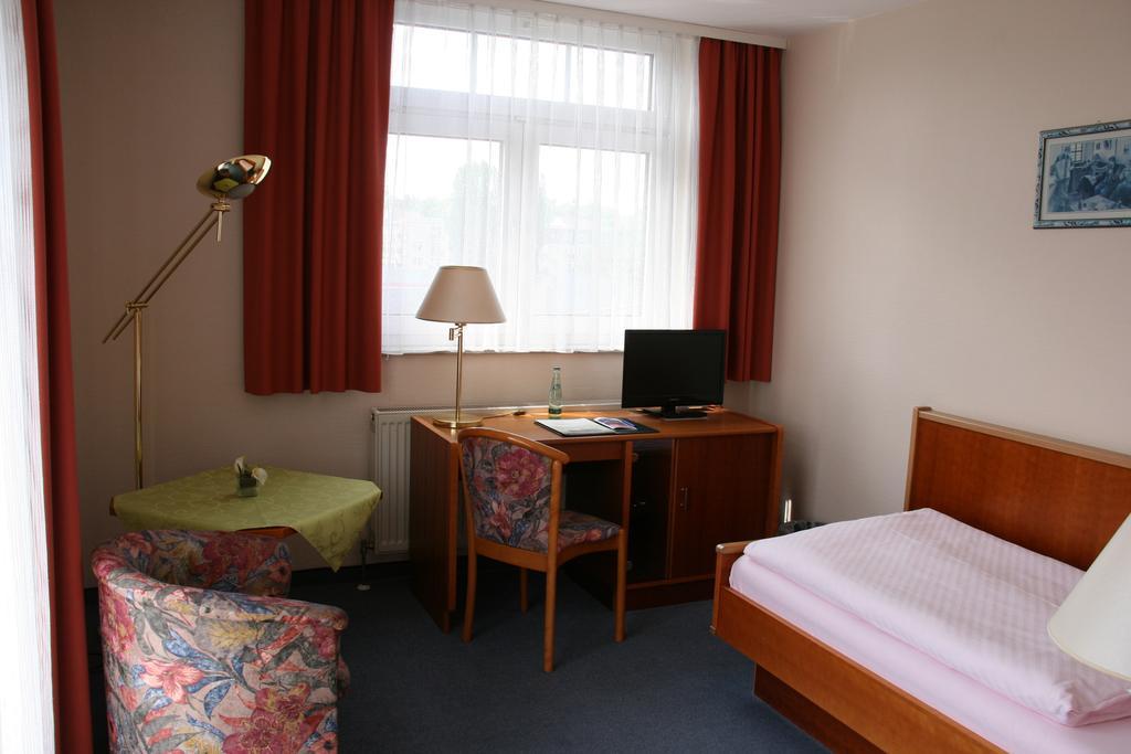 Atrium Hotel Crimmitschau Zimmer foto