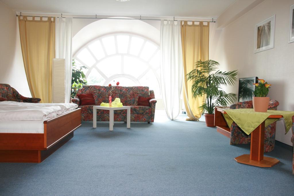 Atrium Hotel Crimmitschau Zimmer foto