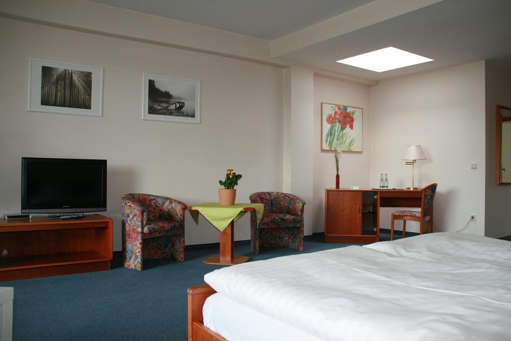 Atrium Hotel Crimmitschau Zimmer foto